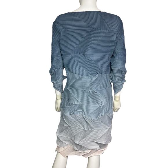 Alquema Women's O/S Blue Gradient Pleated Artsy Art To Wear Midi Dress EUC - Picture 2 of 4